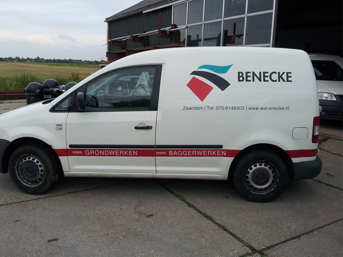 https://akrosigning.nl/wp-content/uploads/2018/01/Autobelettering-A11.jpg